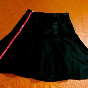 Full a line black skirt